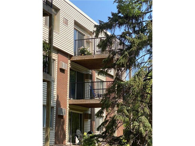 Building Photo - 2801 Flag Ave N