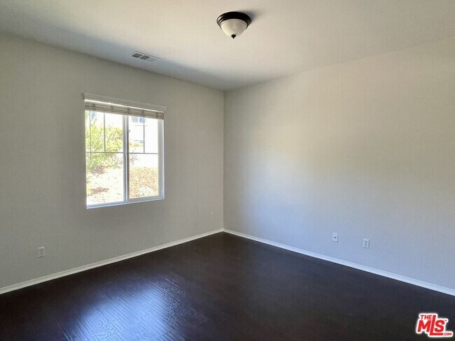 Building Photo - 8776 Soothing Ct