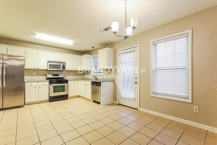 Building Photo - 208 Roberts Trail