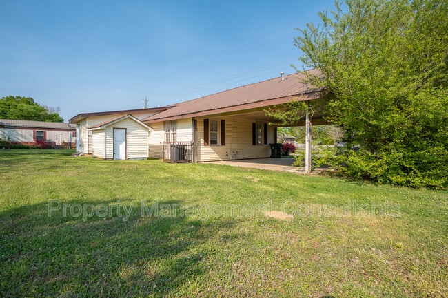 Building Photo - 2208 Old Gurley Pike