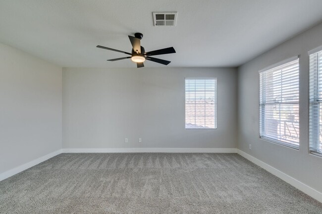 Building Photo - BEAUTIFUL SUMMERLIN 3 BEDROOM UPGRADED!!