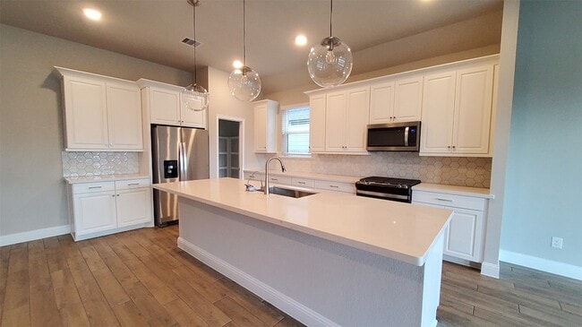 Building Photo - 2106 Grapewood Ln