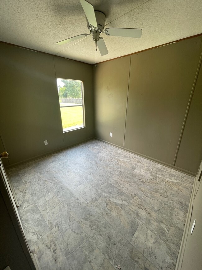 Building Photo - 1484 Joe Miller Rd