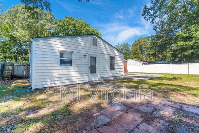 Building Photo - 336 Dodge Dr
