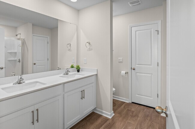Building Photo - 3610 Sedge Dr