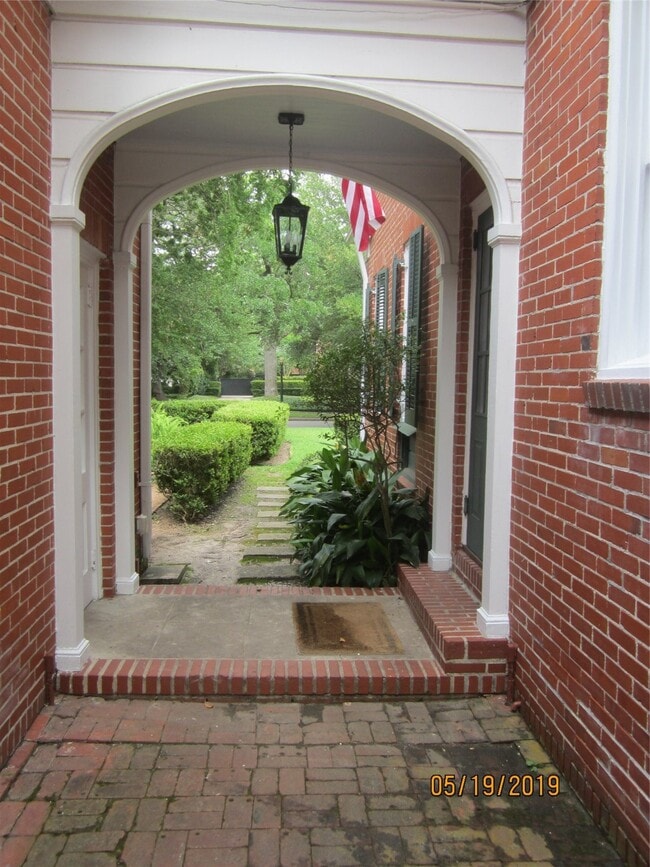 Building Photo - 5326 Mandell St