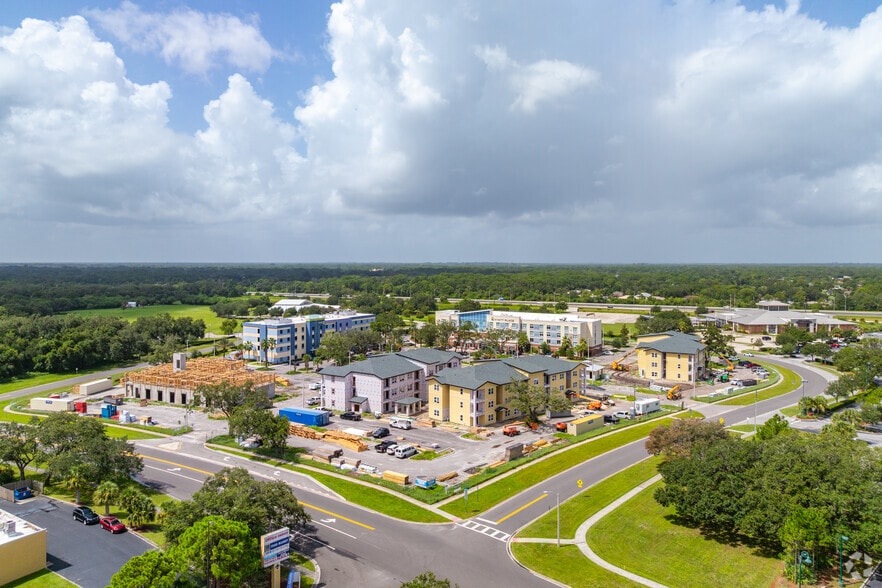 Primary Photo - Magnolia at Palm Bay