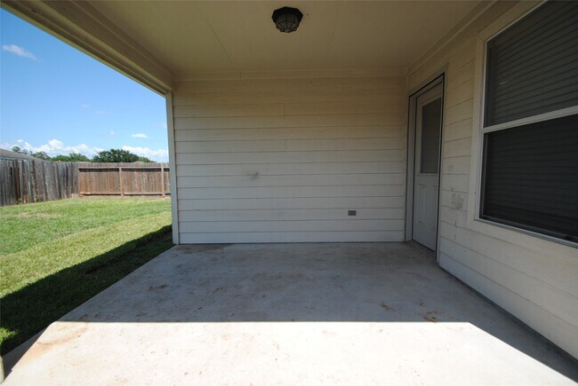 Building Photo - 4219 Medina River Loop