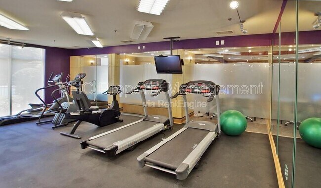 Building Photo - 390 17th St NW