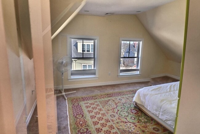 Building Photo - 272 Lamartine St