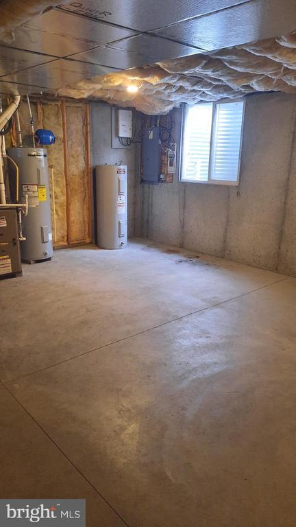 Building Photo - 417 Mercury Dr