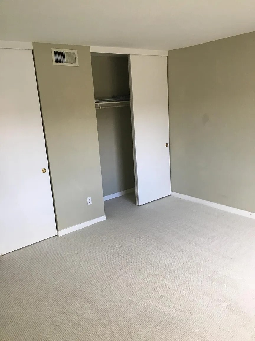 Building Photo - 4425 Caminito Pedernal