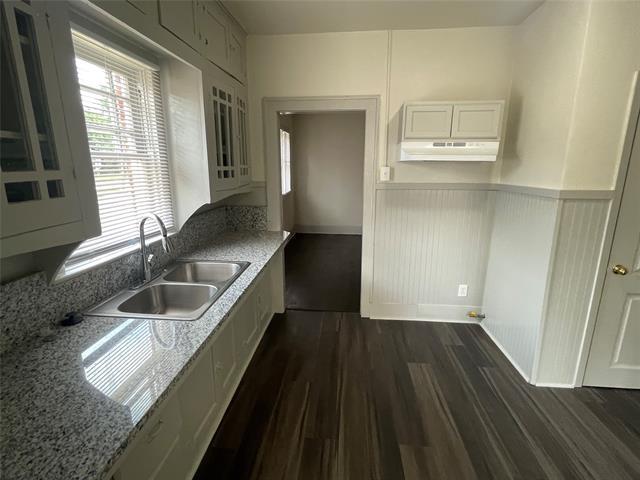 Building Photo - 421 N Marsalis Ave