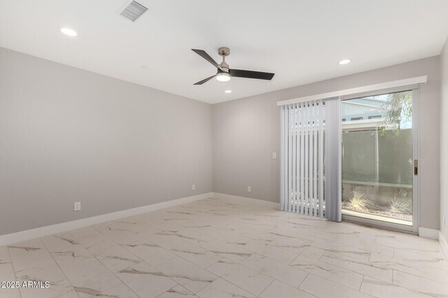 Building Photo - 4525 N 40th St