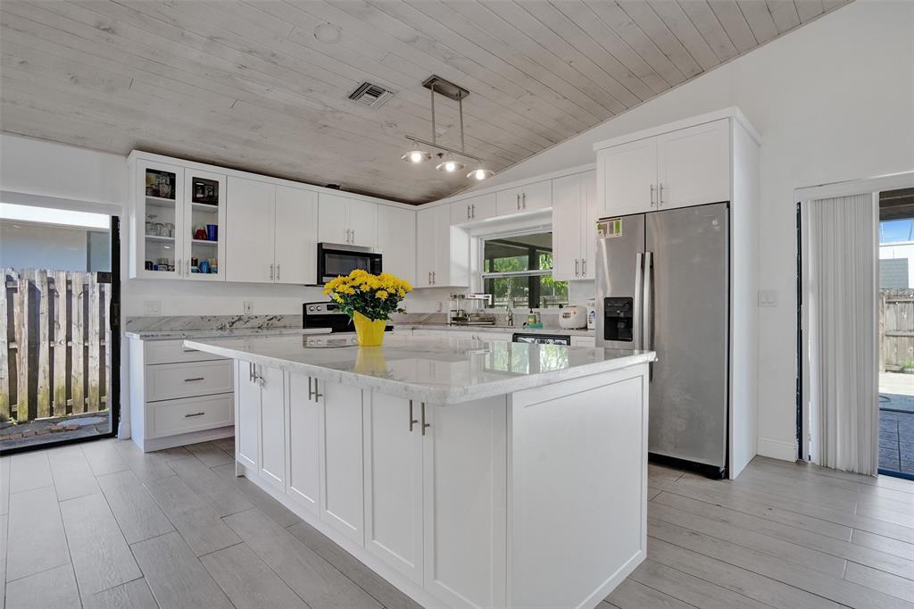 Building Photo - 7471 NW 35th Ct