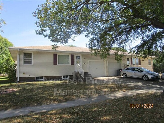 Primary Photo - 669 24th Ave