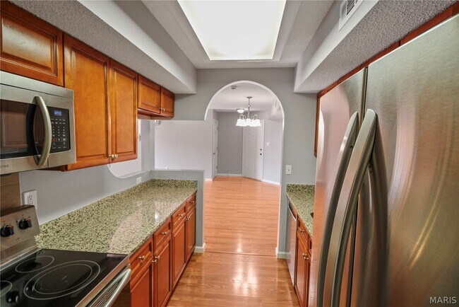 Building Photo - 338 Shirley Ridge Dr