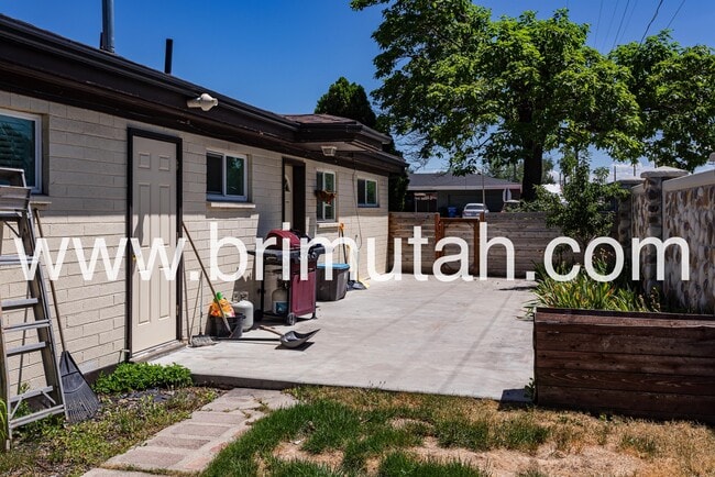 Building Photo - 1313 E 8425 S