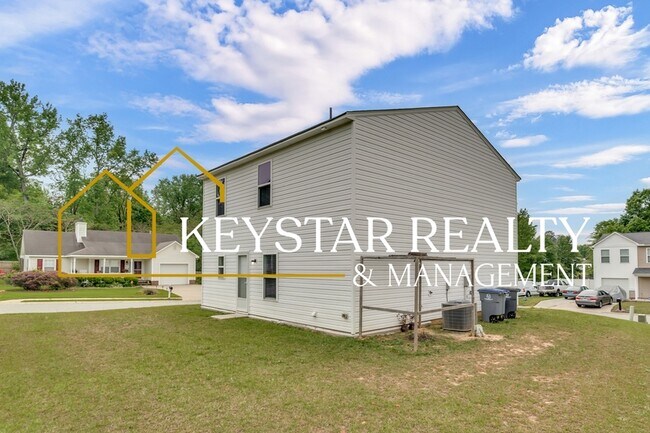 Building Photo - 2205 Sawgrass Rd