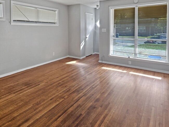 Building Photo - 3572 Carnes Ave