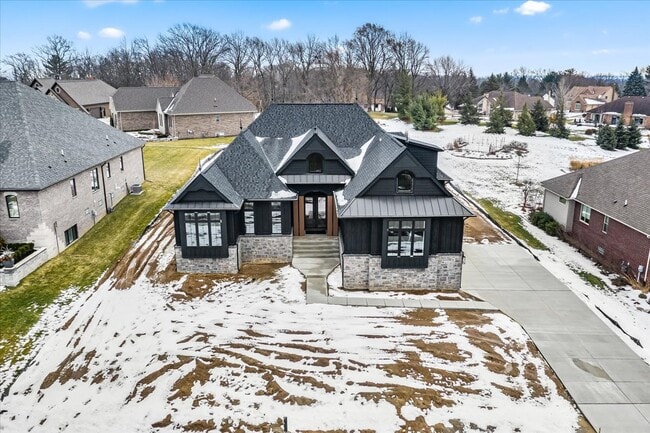 Building Photo - 7158 Sawgrass Dr