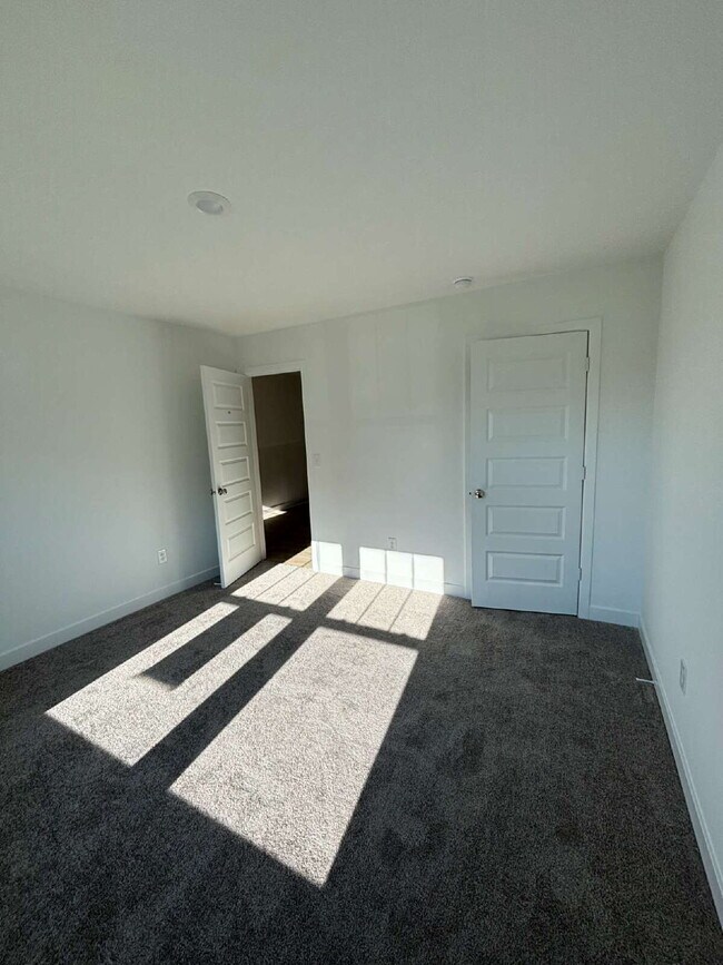 Building Photo - Be the first to call this home!