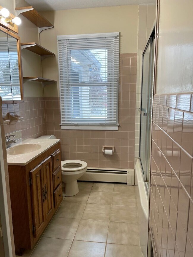 Building Photo - 3 Bed, 1 Bath- Ranch, Liverpool-Galeville