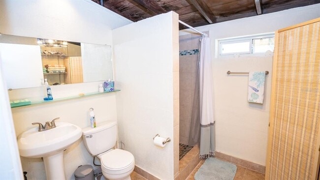 Building Photo - 321 Seaview Ave