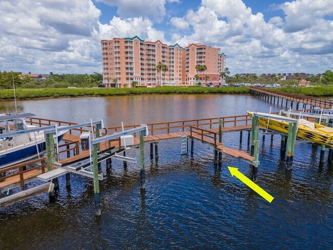 Building Photo - Waterfront Penthouse Living – Luxury 3 Bedroom / 2 Bath Condo on the Water