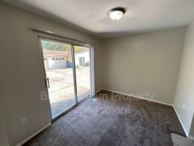 Building Photo - 3553 Golden Meadows Ct