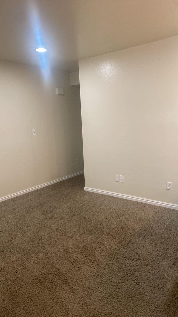 Building Photo - Great One Bedroom near Provo Rec Center, U...
