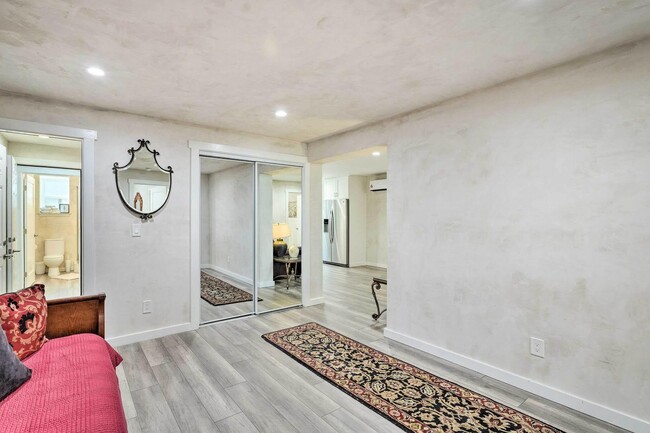 Building Photo - Remodeled 2 Bedroom with a Bonus Room Clos...