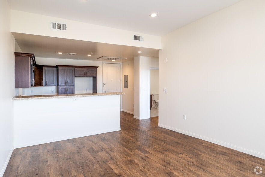 Primary Photo - Chadron Terrace Garden