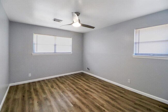 Building Photo - 5626 Arboles Dr