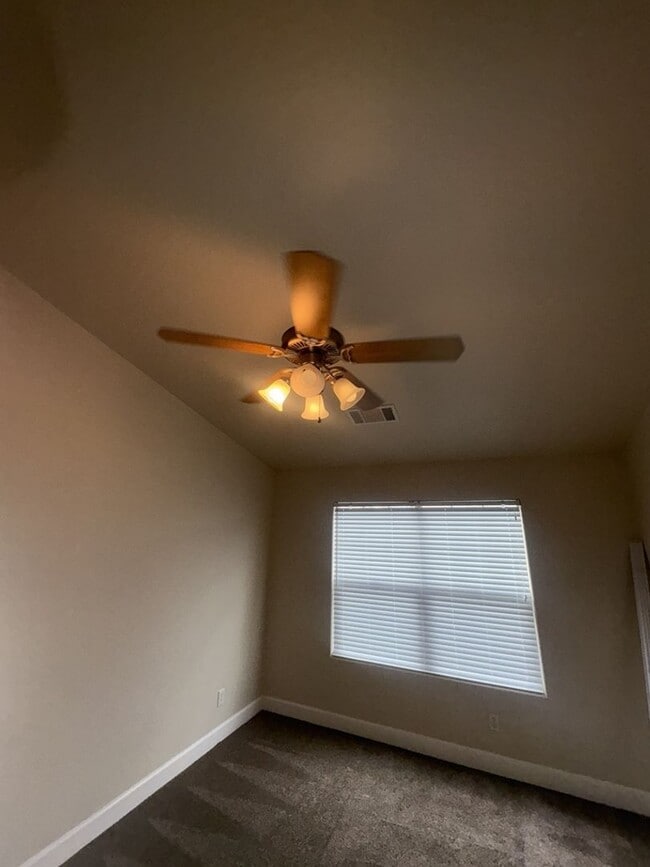 Building Photo - Beautiful 2bd/2ba Condo in West Greeley with Garage!