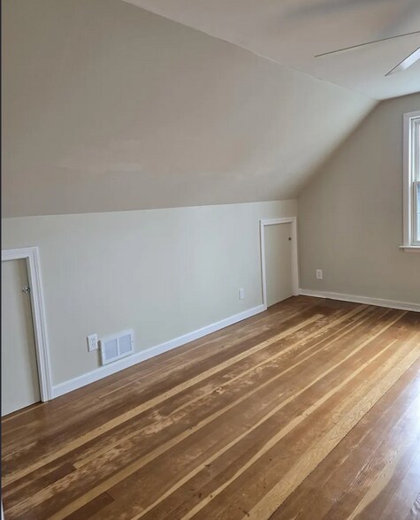 Building Photo - 38 Hartland St