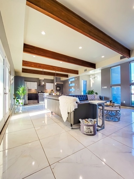 Building Photo - 2375 Oak Breeze Cir