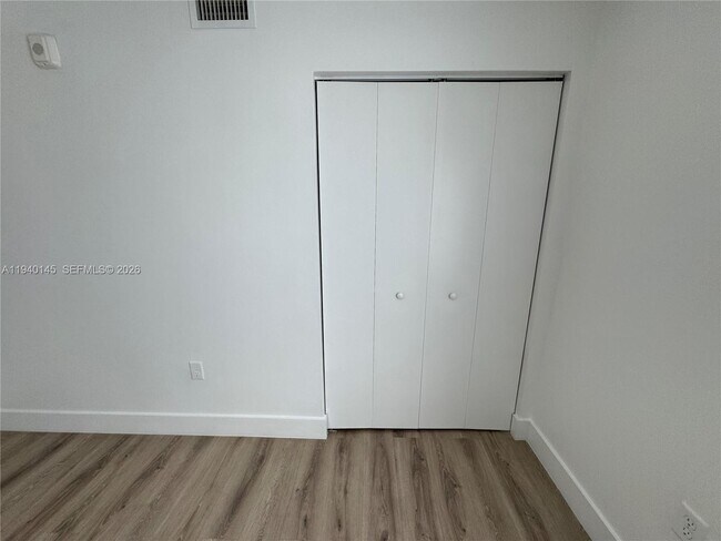 Building Photo - 1971 NW 2nd Ct