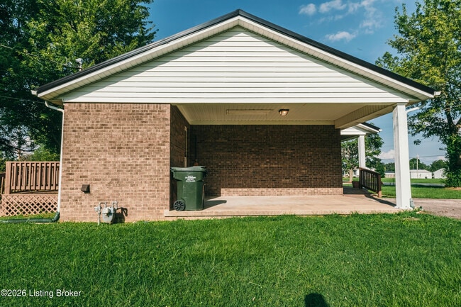 Building Photo - 309 E 6th St