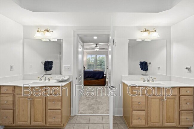 Building Photo - 2180 Waterview Dr