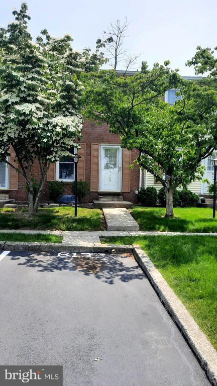 Primary Photo - 609 Allenview Dr