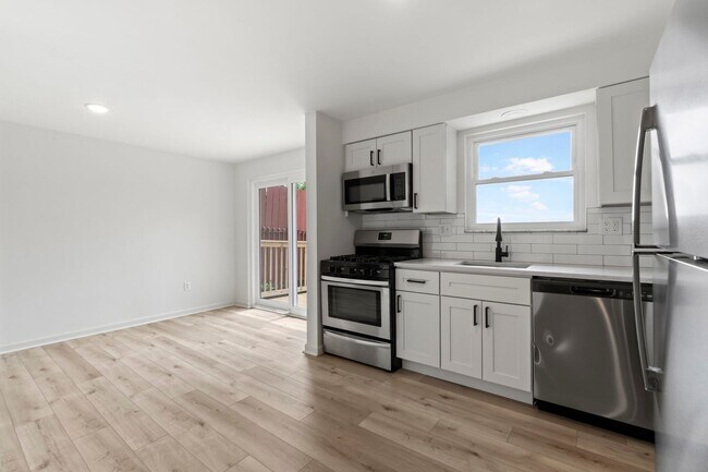 Building Photo - AVAILABLE NOW! Check out this BEATIFULLY RENOVATED 2-bedroom townhome in North Versailles!