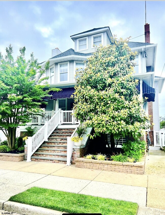 Building Photo - 16 S Somerset Ave