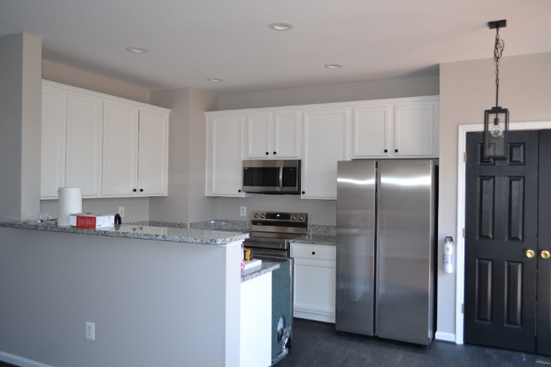 Building Photo - 103 Hillside Ct