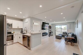 Building Photo - Fully Remodeled 1 Bed - 1 Bath in Gated Community