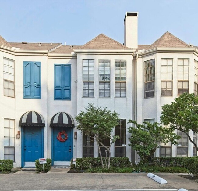Primary Photo - Dallas Townhome with Reserved Parking