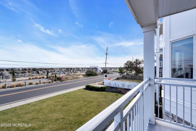 Building Photo - 150 Ocean Ave