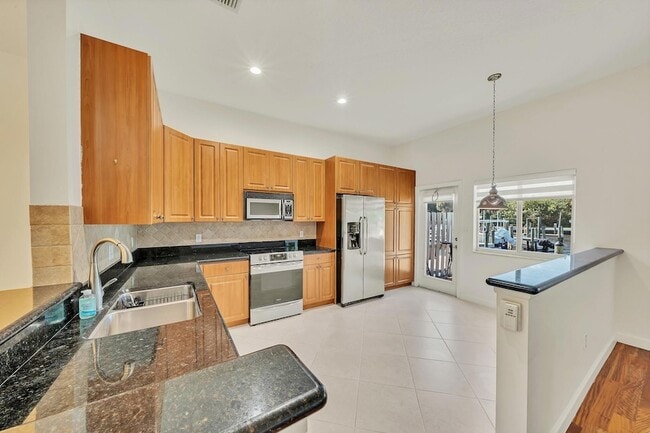 Building Photo - 2724 Treasure Cove Cir