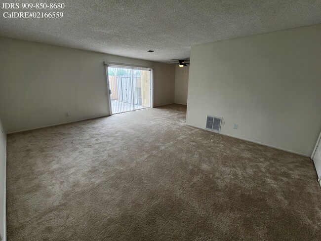 Building Photo - 10495 Adobe Ct