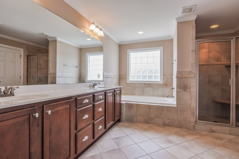 Building Photo - 221 Worthington Ct